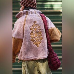 NWT FREE PEOPLE MOVEMENT MOUNTAIN HIGH LOGO HALF ZIP FLEECE 🩷🩷